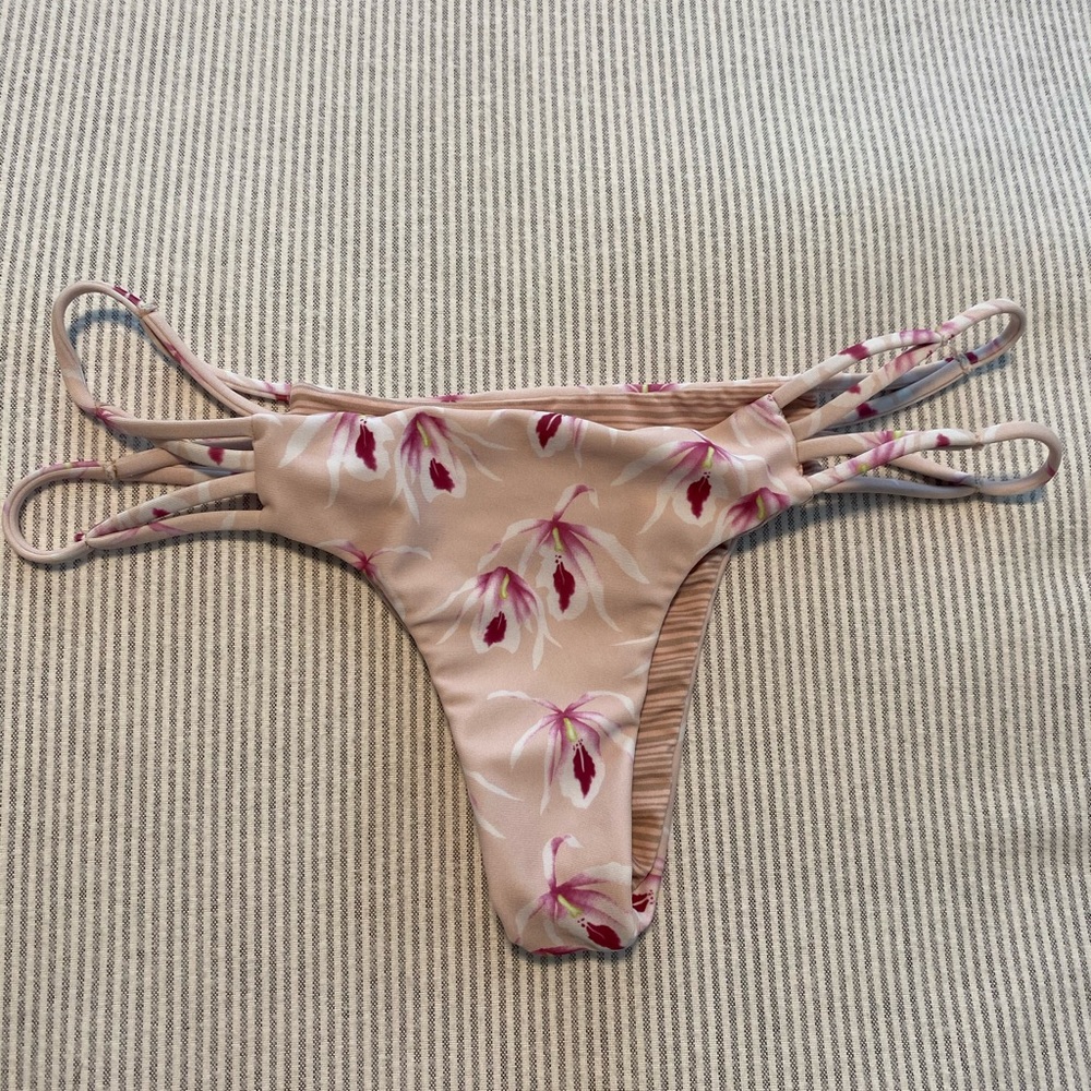 Acacia Pink Island Orchid Bottoms